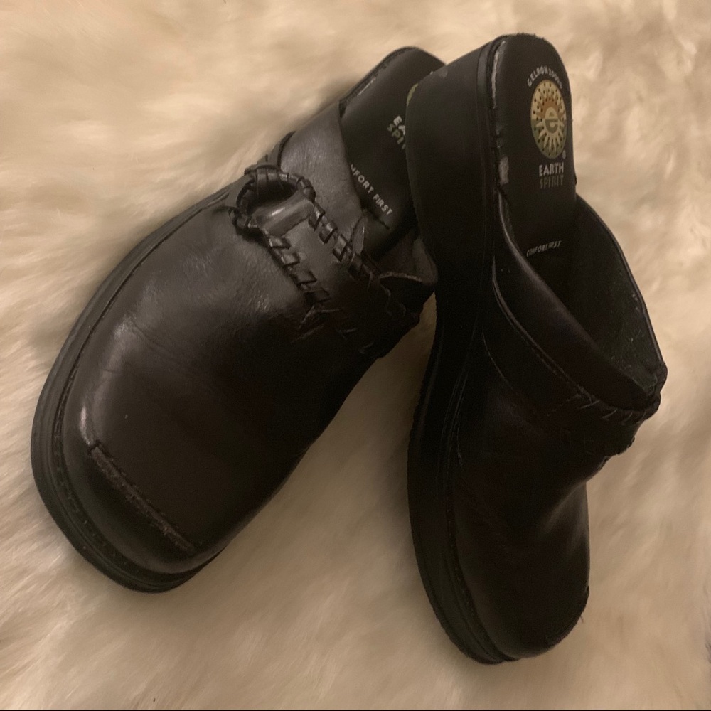 Women’s Slip On Black Mules Size 10